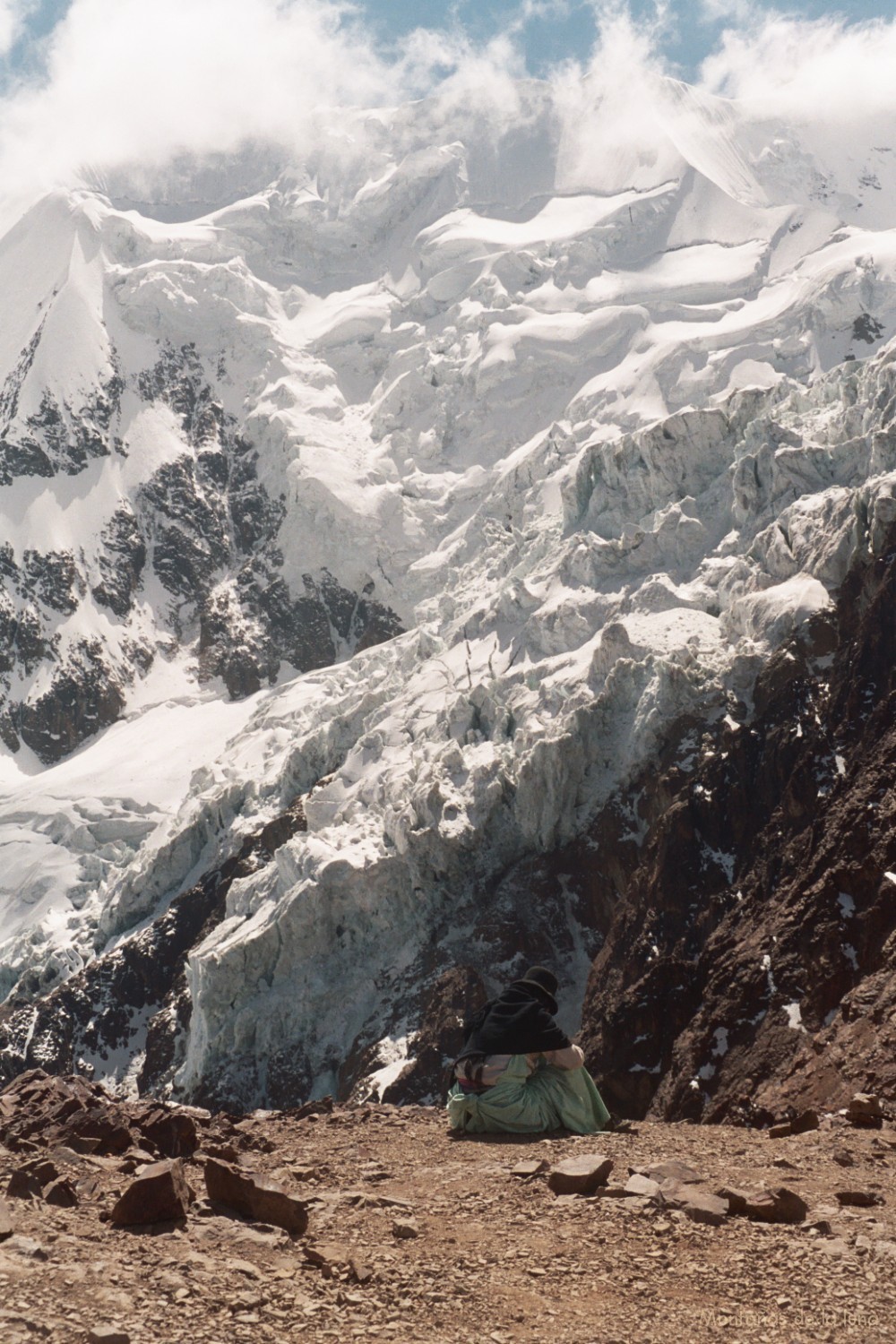 Los glaciares que bajan del Pico Norte del Illimani, desde Nido de Cóndores